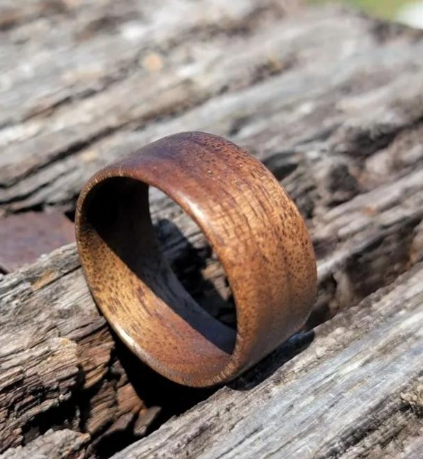 "Woody" stabilized walnut ring