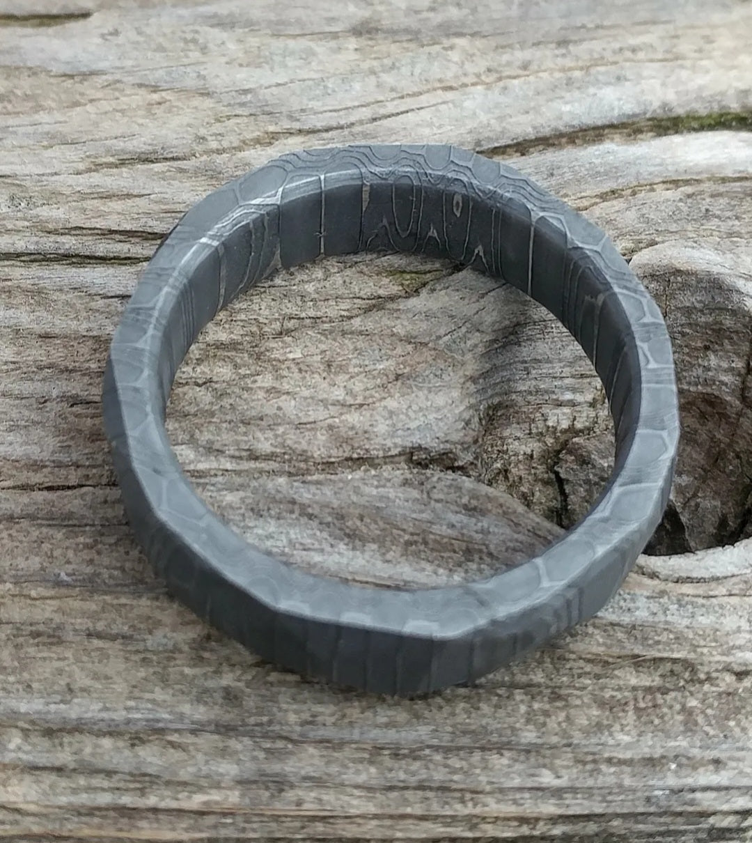"Reptile" Stainless Damascus Ring Reptilian Pattern Obsidian Hammered Deep Etch