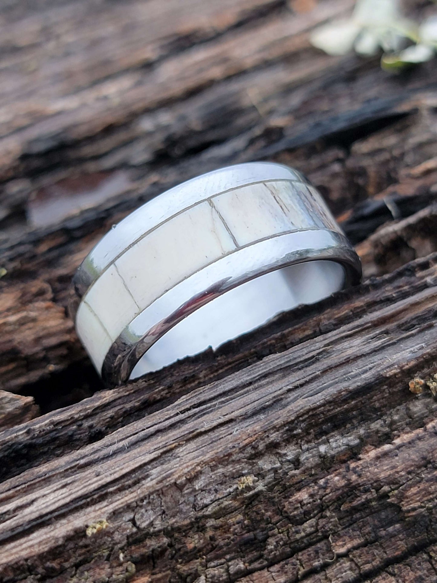 "Amercian Hunter" deer antler and titanium ring